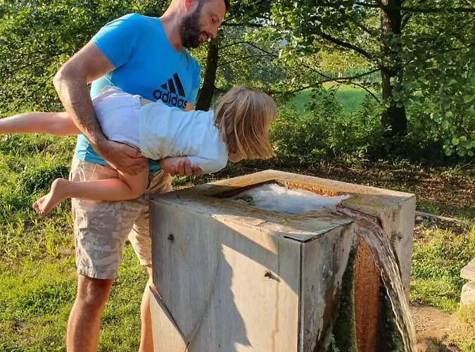 Beautiful House Surrounded By Pure Nature بيت للعطل *